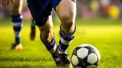 《逆袭奇迹！谢维军自爆曾拒绝津门虎中卫位置，如今闪耀成球队灵魂》